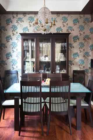 whole-house-color-palette-dining-room-wallpaper-standard_2x3_54069002b367c2280a2640678b3c0a11_320x480_q85