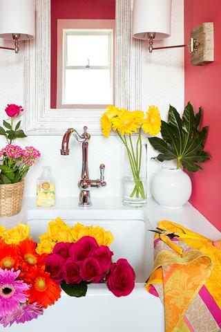 whole-house-color-palette-pink-bathroom-standard_2x3_148b52c3be7a6dd4e71cac389164e341_320x480_q85